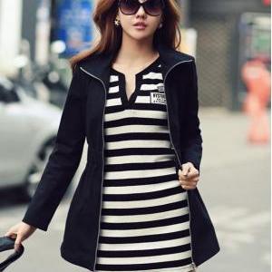 Slim Fitted Black And White Stripes Long T-shirt on Luulla